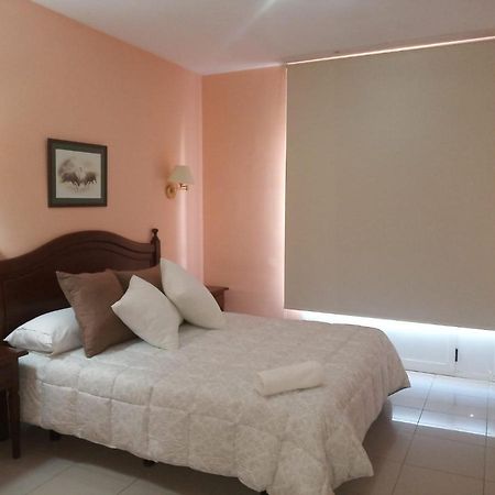 Hostal Restaurante Pacos Herrera del Duque Екстериор снимка